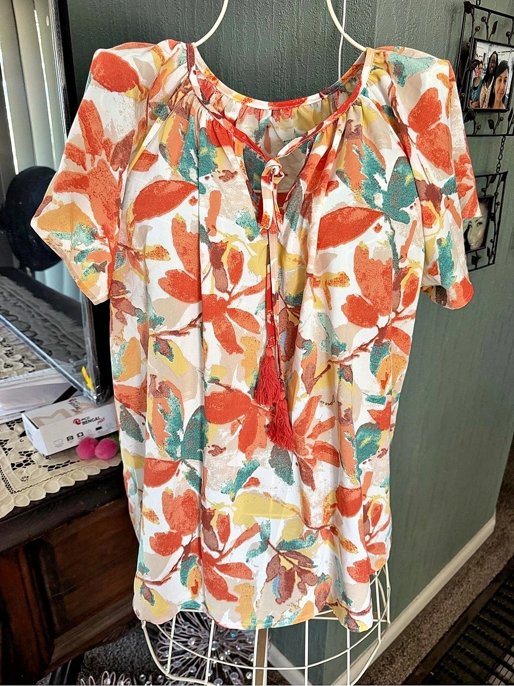 Emery Rose Floral Tassel Blouse in White & Orange Size XL